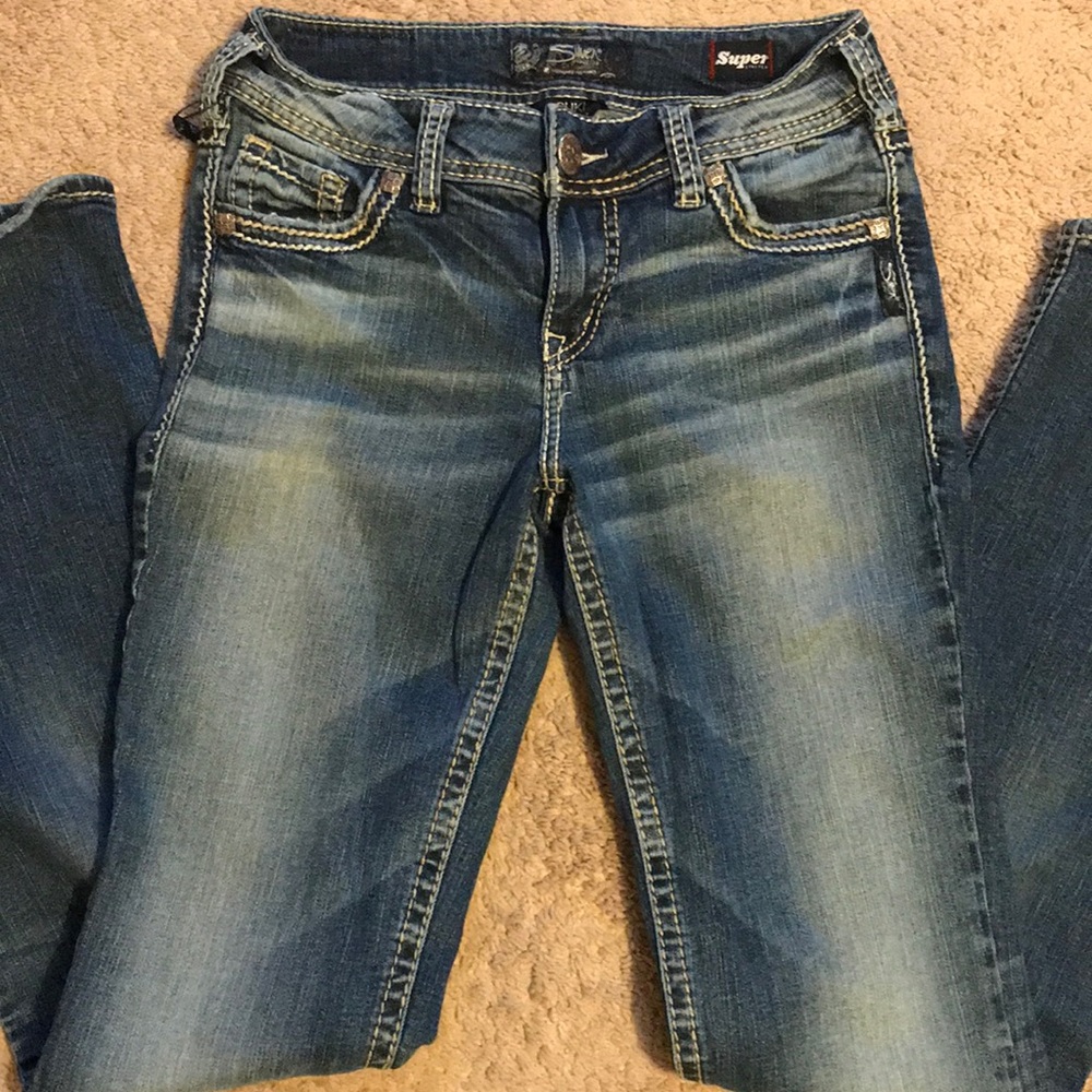 Silver suki super stretch bootcut jean. Size 27